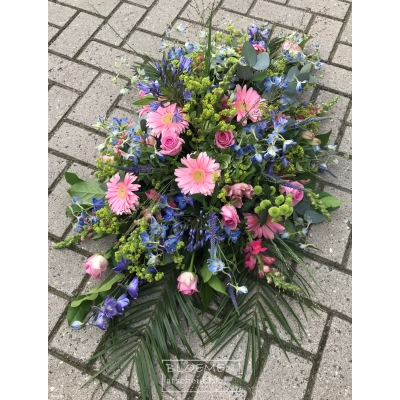 Blauw, roze en groen arrangement 